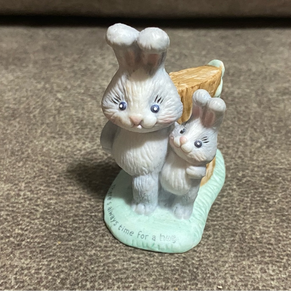 Vintage 1990 HMK. CDS. Figurine